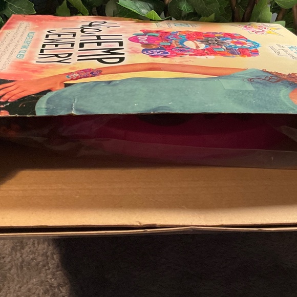 Just My Style Hip Hemp Jewelry Making Kit - Picture 8 of 8